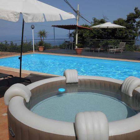 Al Villino Sunshine In Villa Con Piscina Ed Idromassaggio SantʼAlfio Εξωτερικό φωτογραφία